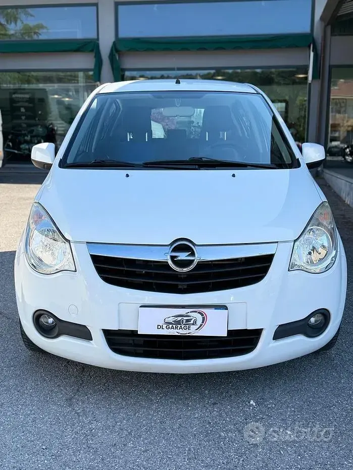 Usata Opel Agila Enjoy 65 CV (47 kW) 2008 Bianco Utilitaria