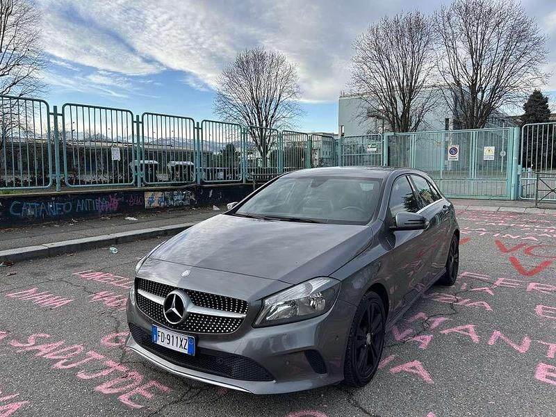 Usata Mercedes A180 Premium 109 CV (80 kW) 2016 Berlina