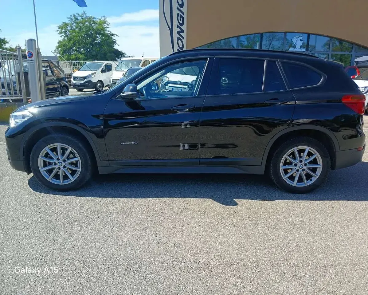 Usata BMW X1 116 CV (85 kW) 2018 Vernice pastello SUV