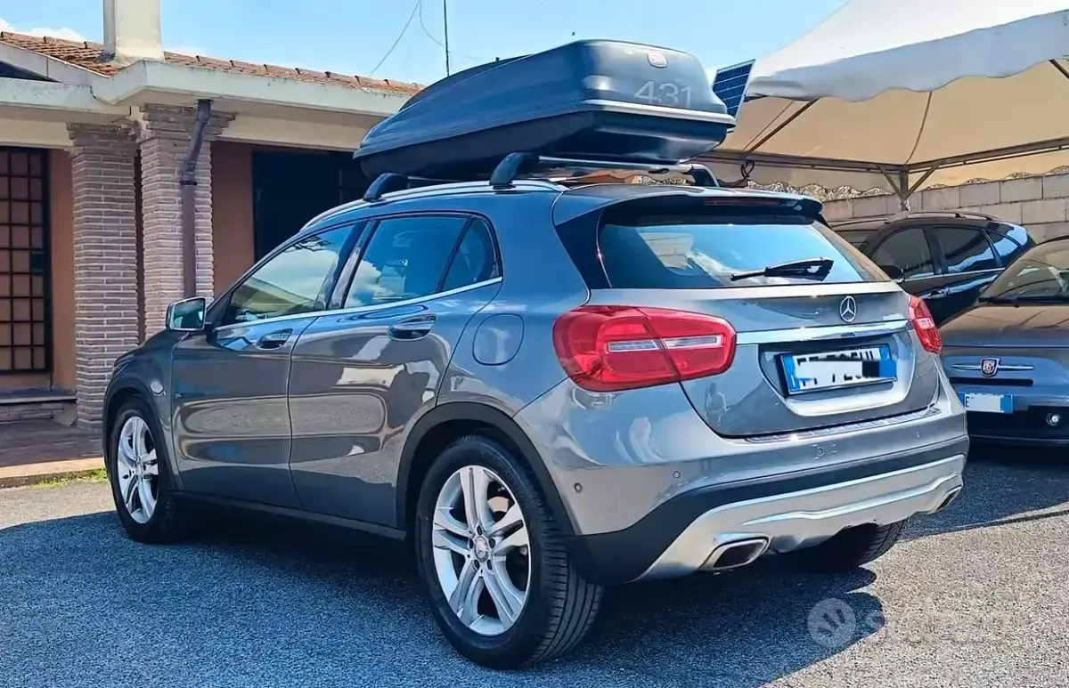 Usata Mercedes GLA200 Premium 136 CV (100 kW) 2016 Grigio SUV