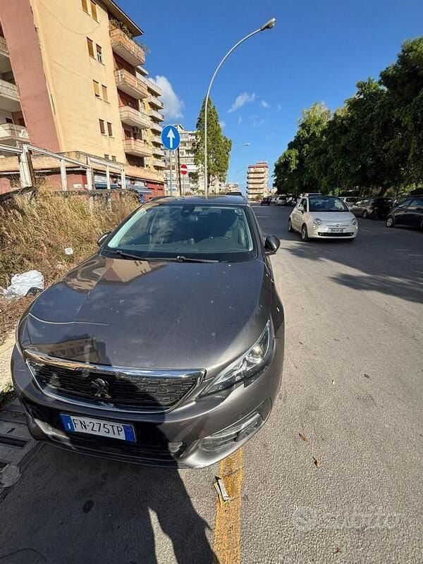 Usata 2018 Peugeot 308 Station wagon | 10.000 € (Ottimo prezzo) - Immagine 1/4