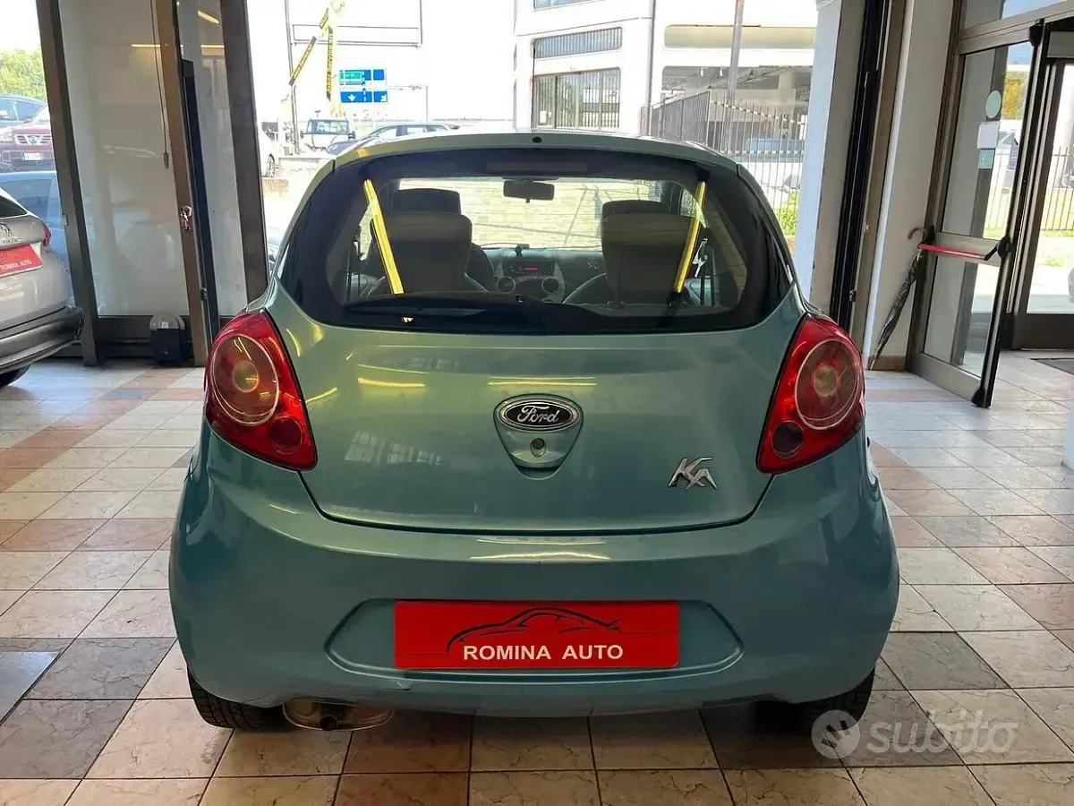 Usata Ford Ka Titanium 69 CV (50 kW) 2009 Bluazzurro Utilitaria