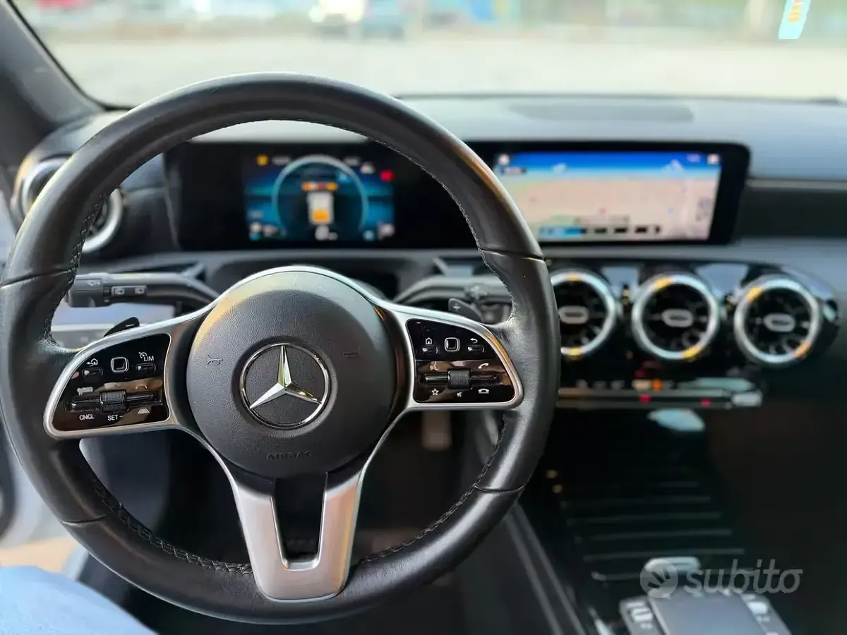 Usata Mercedes CLA200 150 CV (110 kW) 2021 Bianco Coupé