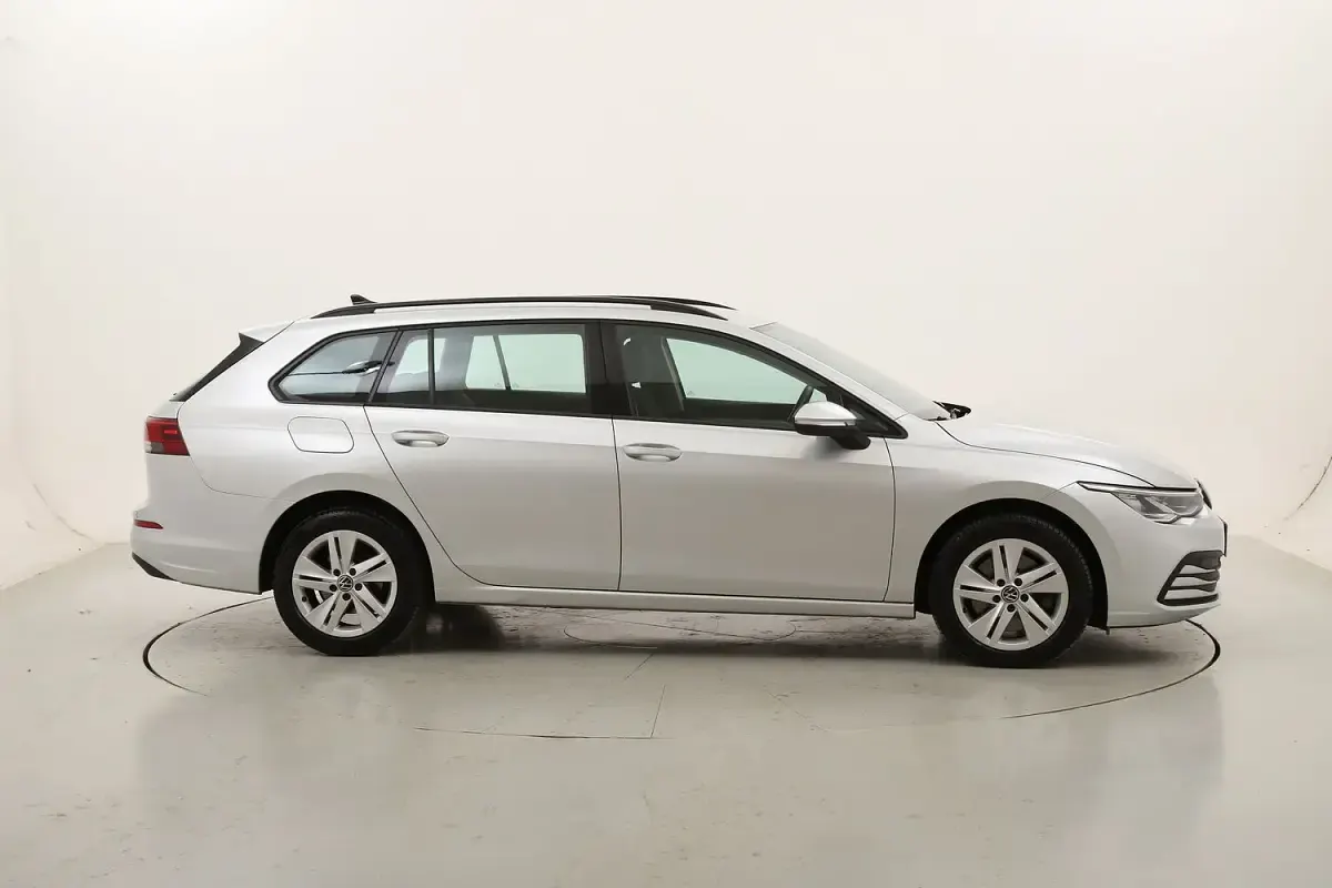 Usata VW Golf VIII Life 116 CV (85 kW) 2021 Station wagon