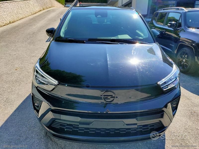 Usata Opel Crossland X GS Line 110 CV (80 kW) 2022 Nero SUV