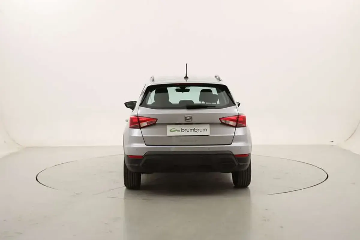 Usata Seat Arona Style 95 CV (69 kW) 2023 Argento SUV