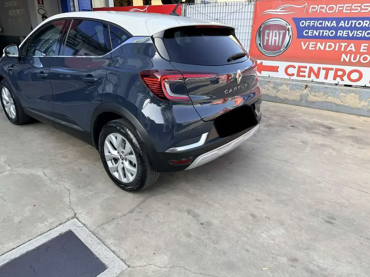 Usata Renault Captur Intens 140 CV (102 kW) 2022 Other SUV