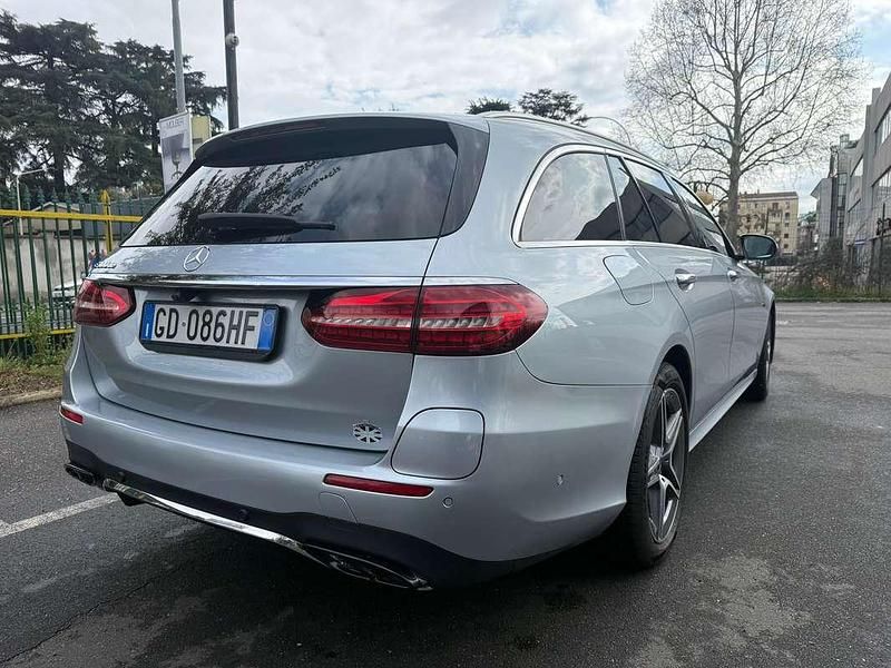 Usata Mercedes E300 Premium Plus 194 CV (142 kW) 2020 Argento Station wagon