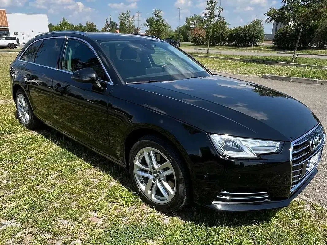 Usata Audi A4 Business 150 CV (110 kW) 2017 Nero Station wagon