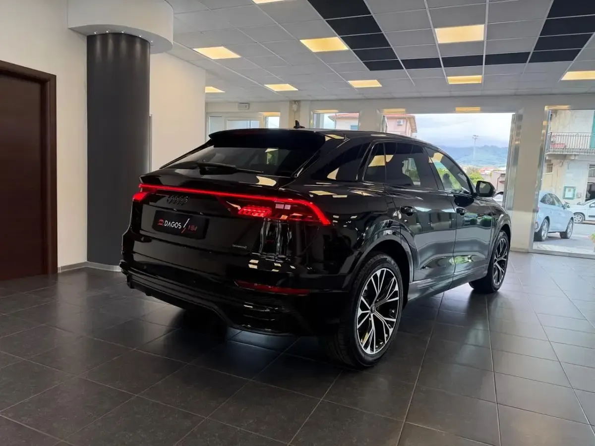 Usata Audi Q8 S-Line 285 CV (209 kW) 2021 Nero SUV