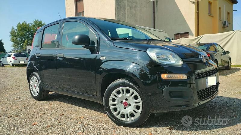 Usata Fiat Panda Easy 69 CV (50 kW) 2017 Nero / pastello Berlina