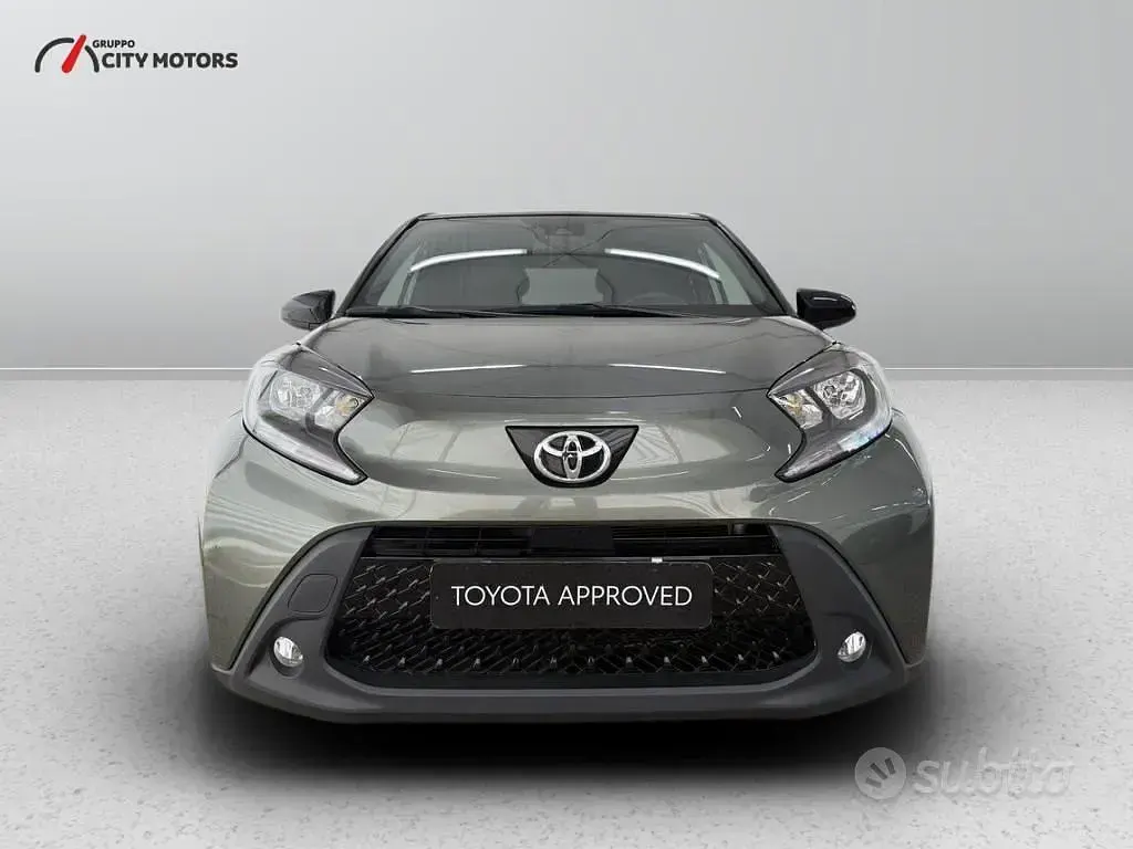Usata Toyota Aygo X Trend 72 CV (52 kW) 2022 Nero SUV