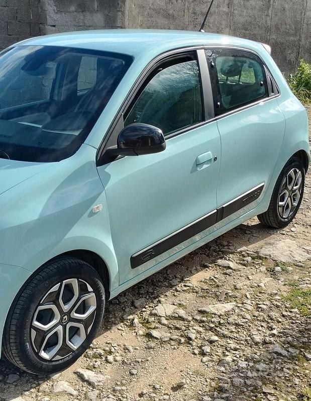 Usata Renault Twingo Equilibre 30 kW (42 CV) 2024 Utilitaria