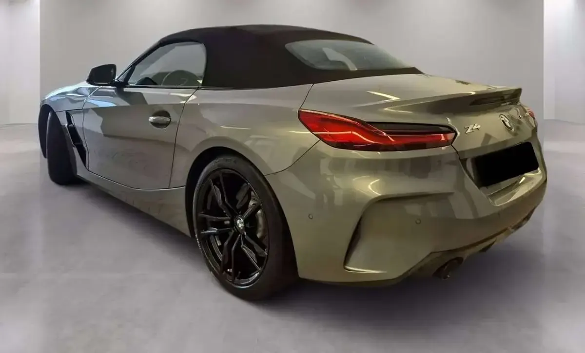 Usata BMW Z4 M Sport 197 CV (144 kW) 2023 Skyscraper grau Cabrio