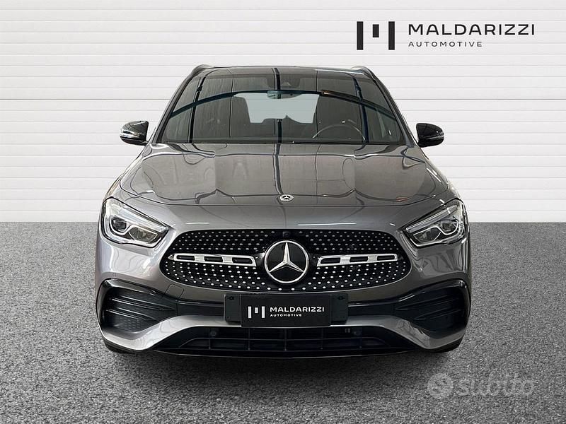 Usata Mercedes GLA200 Premium 150 CV (110 kW) 2023 Grigio SUV