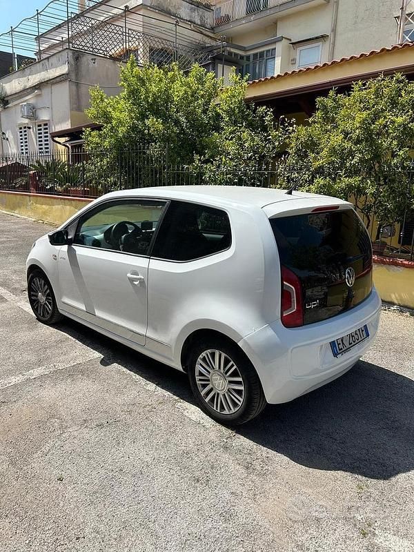Usata VW up! 75 CV (55 kW) 2012 Bianco Utilitaria