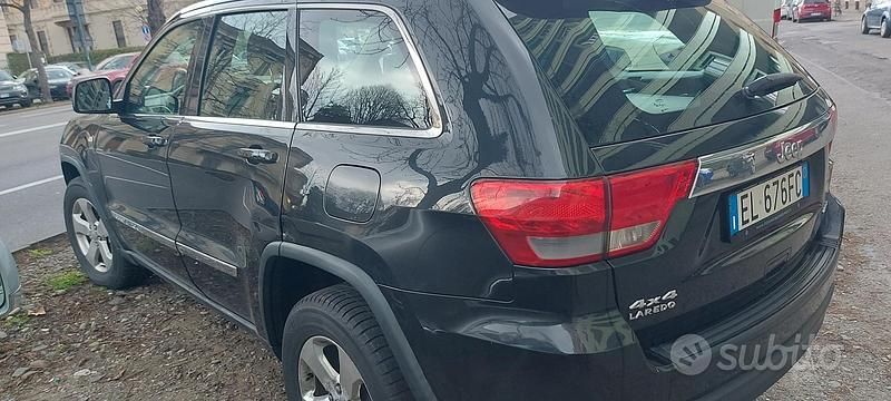 Usata Jeep Grand Cherokee 190 CV (139 kW) 2011 Nero SUV