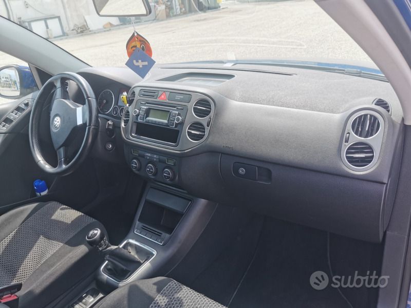 Usata VW Tiguan 140 CV (102 kW) 2009 Blu SUV