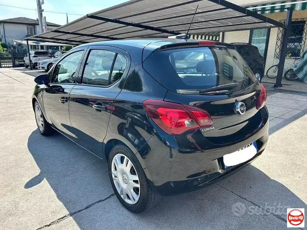 Usata Opel Corsa 90 CV (66 kW) 2017 Nero Utilitaria