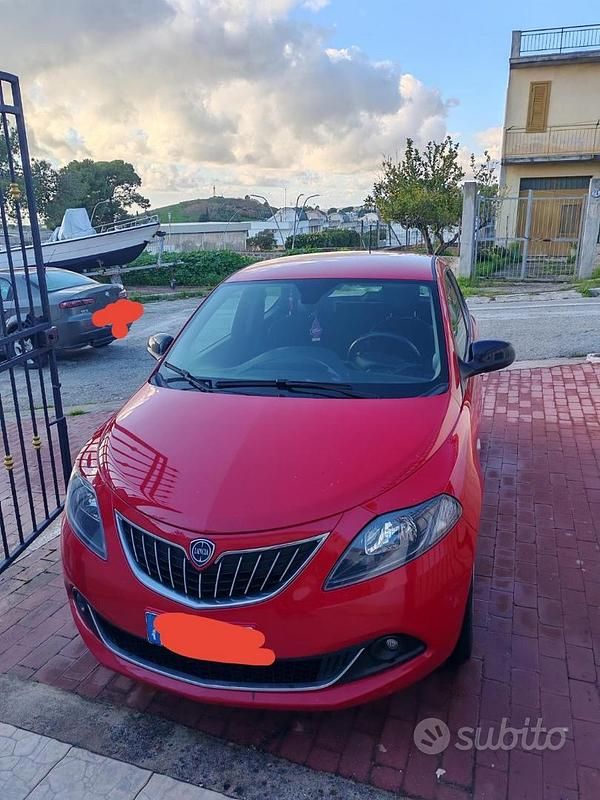 Usata Lancia Ypsilon S 69 CV (50 kW) 2021 Rosso Utilitaria