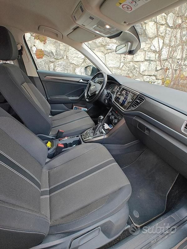 Begagnad VW T-Roc 150 HK (110 kW) 2018 Grå SUV
