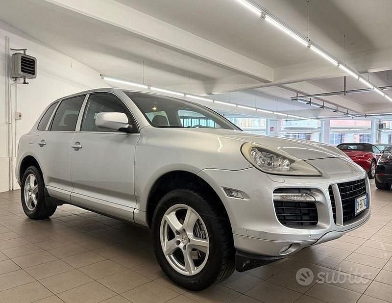 Usata Porsche Cayenne 290 CV (213 kW) 2008 Grigio SUV