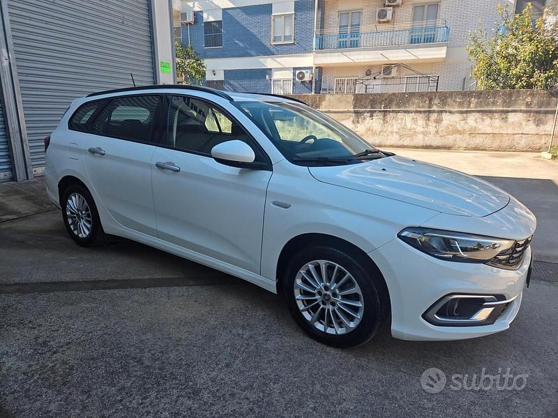 Usata Fiat Tipo Life 130 CV (95 kW) 2021 Bianco Station wagon