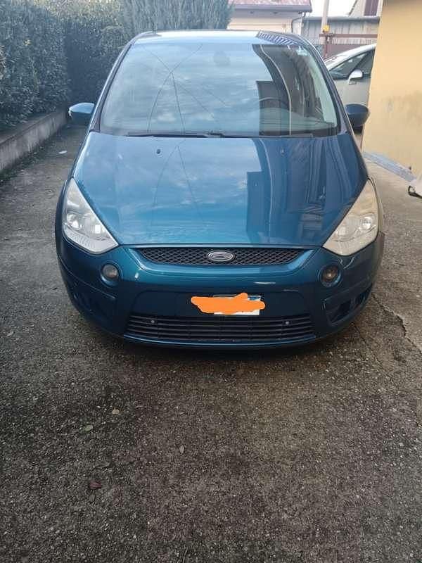 Usata Ford S-MAX Titanium 140 CV (102 kW) 2007 Monovolume