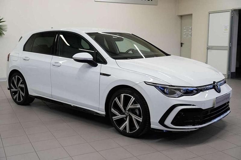 Usata VW Golf VIII R-line 131 CV (96 kW) 2024 Pure white Berlina