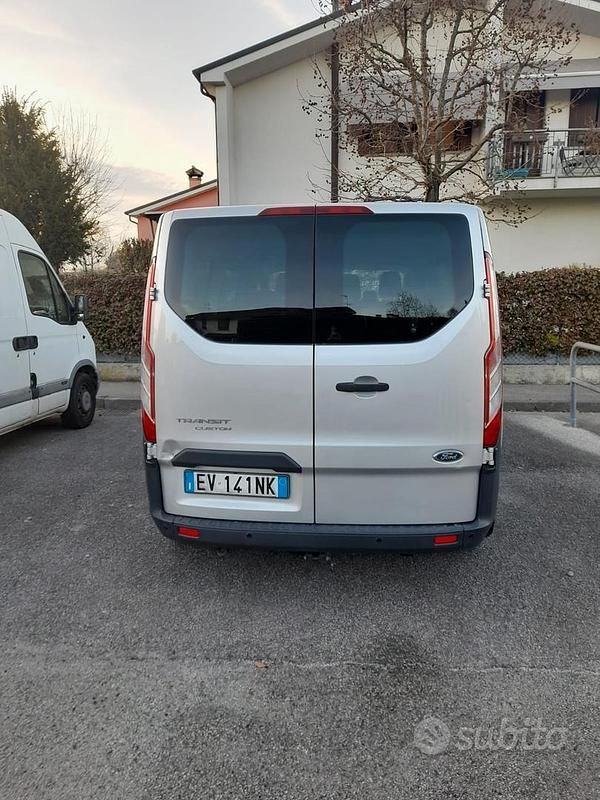 Usata Ford Transit Custom 125 CV (91 kW) 2012 Grigio Monovolume