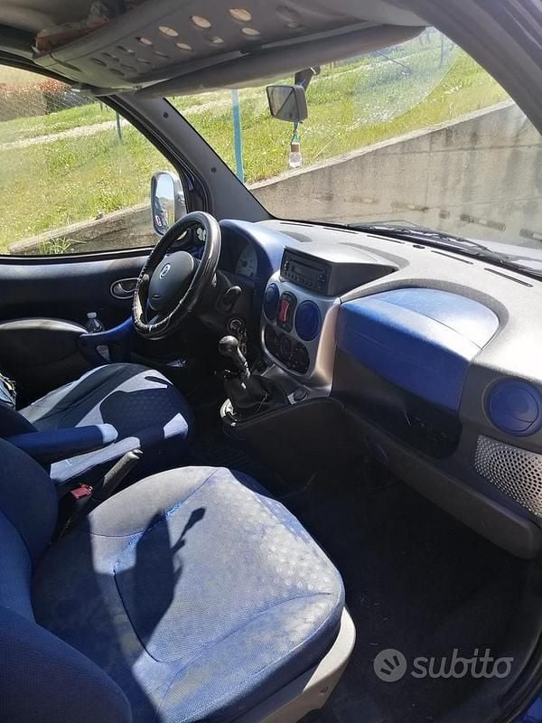 Usata Fiat Doblò 101 CV (74 kW) 2002 Blu Monovolume