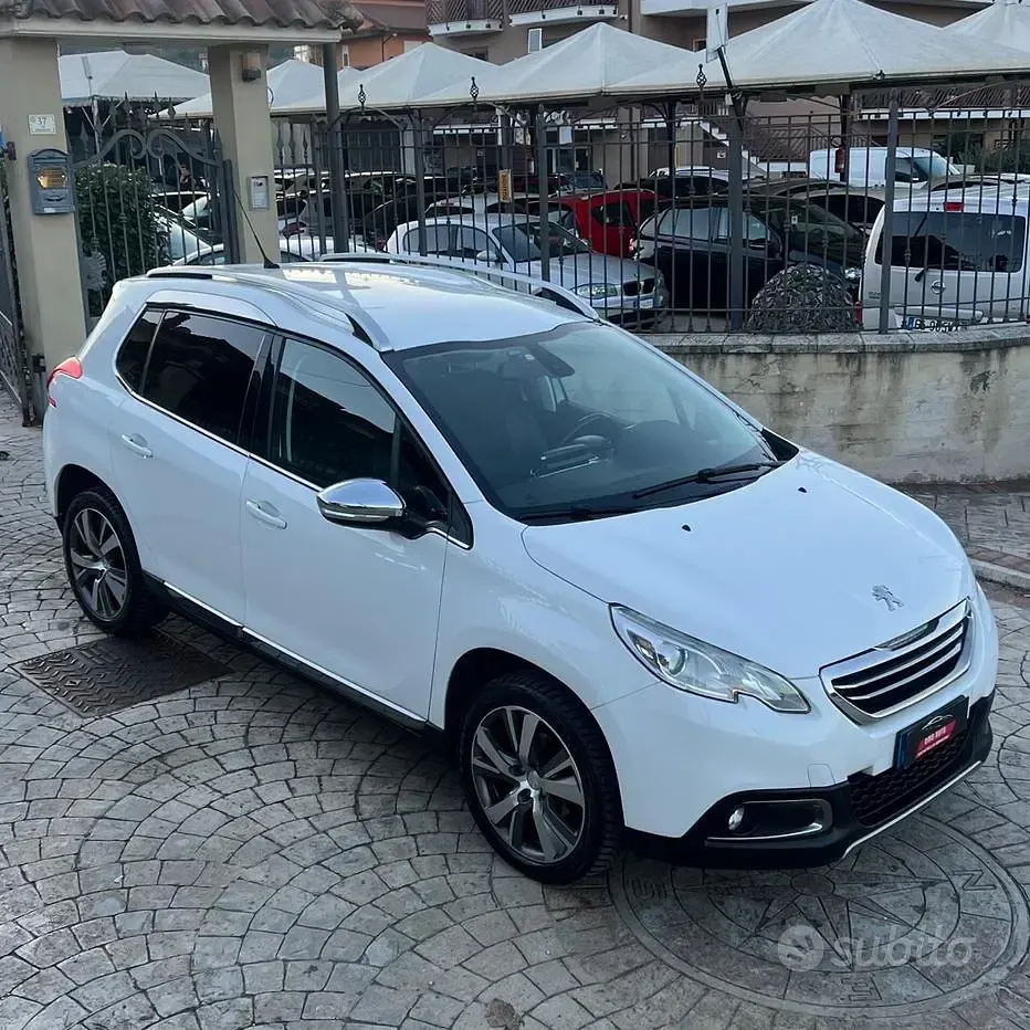 Usata Peugeot 2008 Allure 92 CV (67 kW) 2014 Bianco SUV