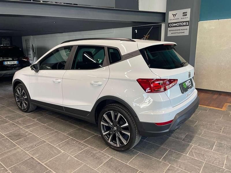 Nuova Seat Arona Black Edition 95 CV (69 kW) 2025 Bianco SUV