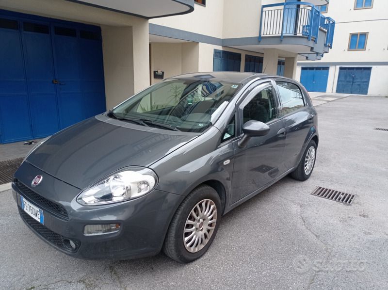 Usata 2016 Fiat Punto Young Due volumi | 7000 € (Buon prezzo) - Immagine 1/4