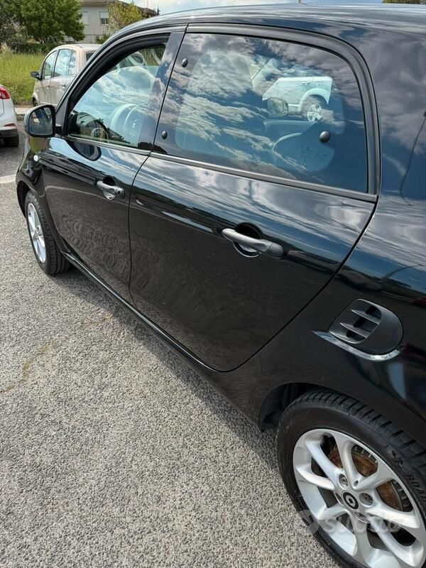 Usata Smart ForFour 61 CV (44 kW) 2018 Nero Utilitaria