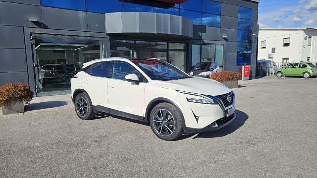Usata Nissan Qashqai N-Connecta 140 CV (102 kW) 2022 Bianco SUV