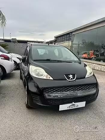 Usata Peugeot 107 68 CV (50 kW) 2010 Nero Utilitaria