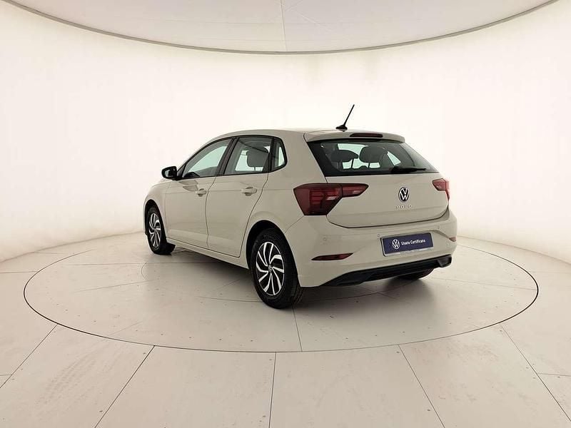 Usata VW Polo Life 95 CV (69 kW) 2023 Ascot grey Utilitaria
