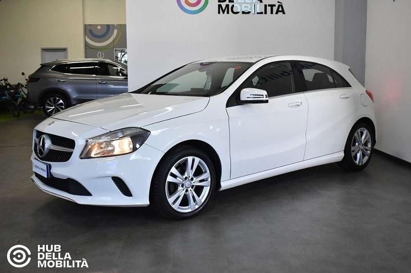 Usata Mercedes A180 109 CV (80 kW) 2016 Bianco Berlina
