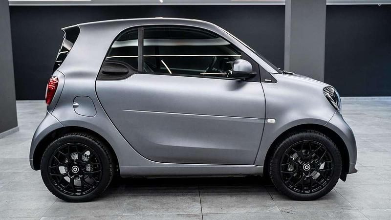Usata Smart ForTwo Coupé Superpassion 71 CV (52 kW) 2019 Grigio opaco Utilitaria
