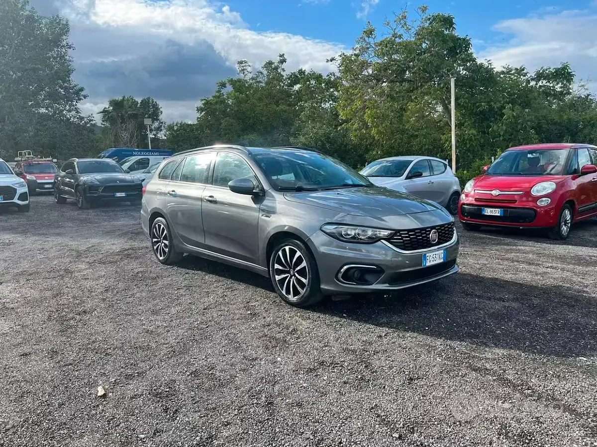 Usata Fiat Tipo Easy 120 CV (88 kW) 2016 Grigio Station wagon