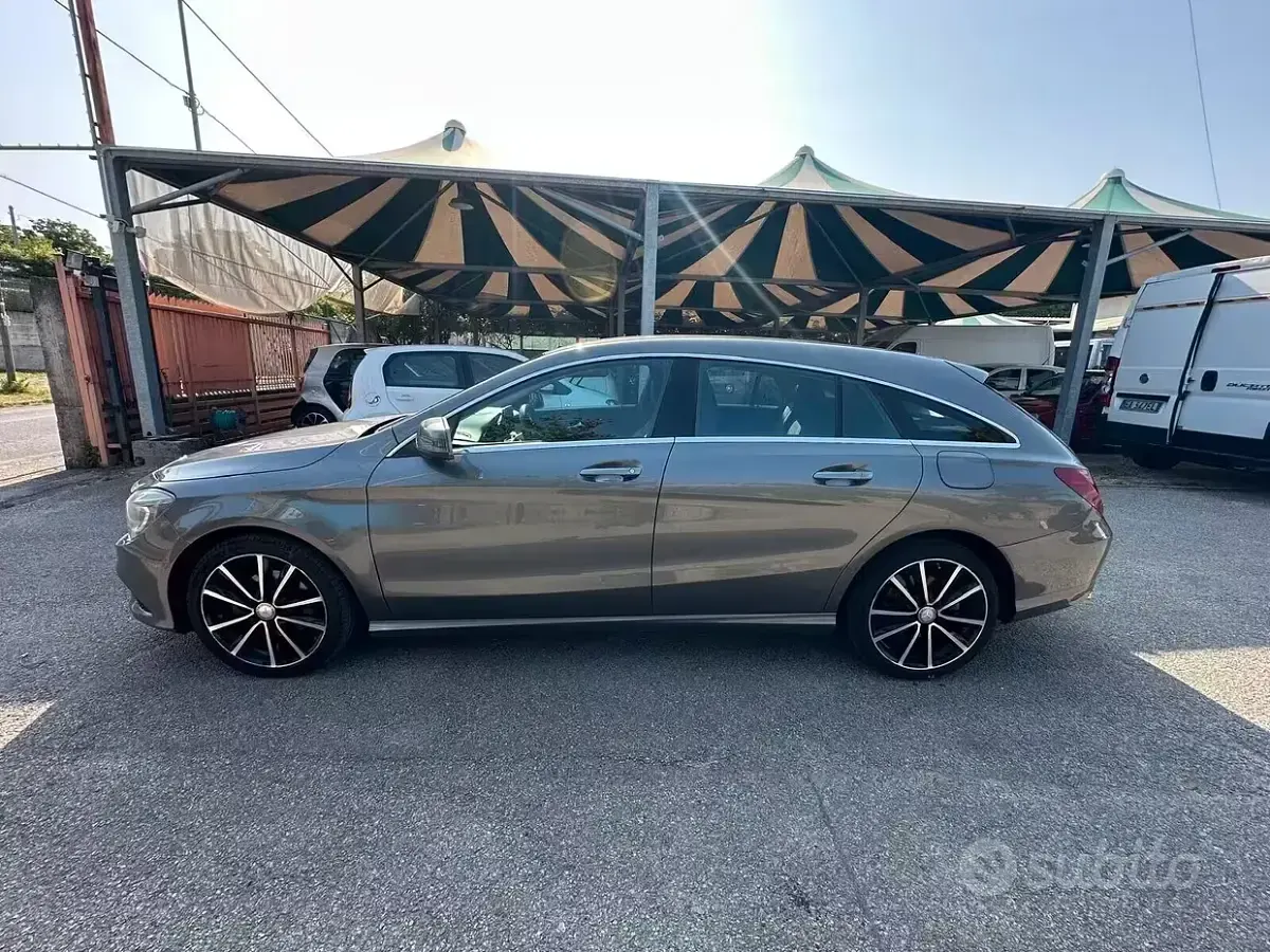 Usata Mercedes CLA200 Shooting Brake Executive 136 CV (100 kW) 2015 Grigio Station wagon