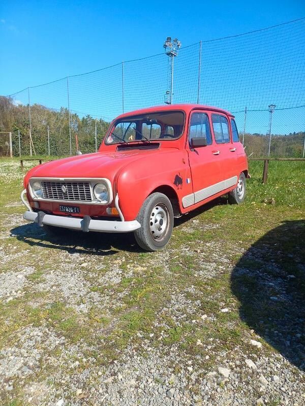 Usata Renault R4 34 CV (25 kW) 1983 Rosso Utilitaria