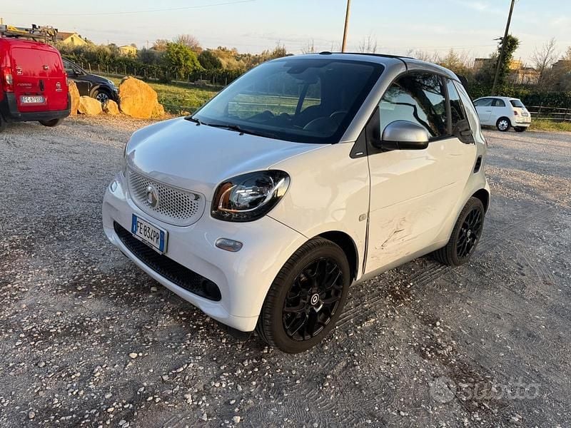 Usata Smart ForTwo Cabrio Passion 71 CV (52 kW) 2016 Bianco Cabrio