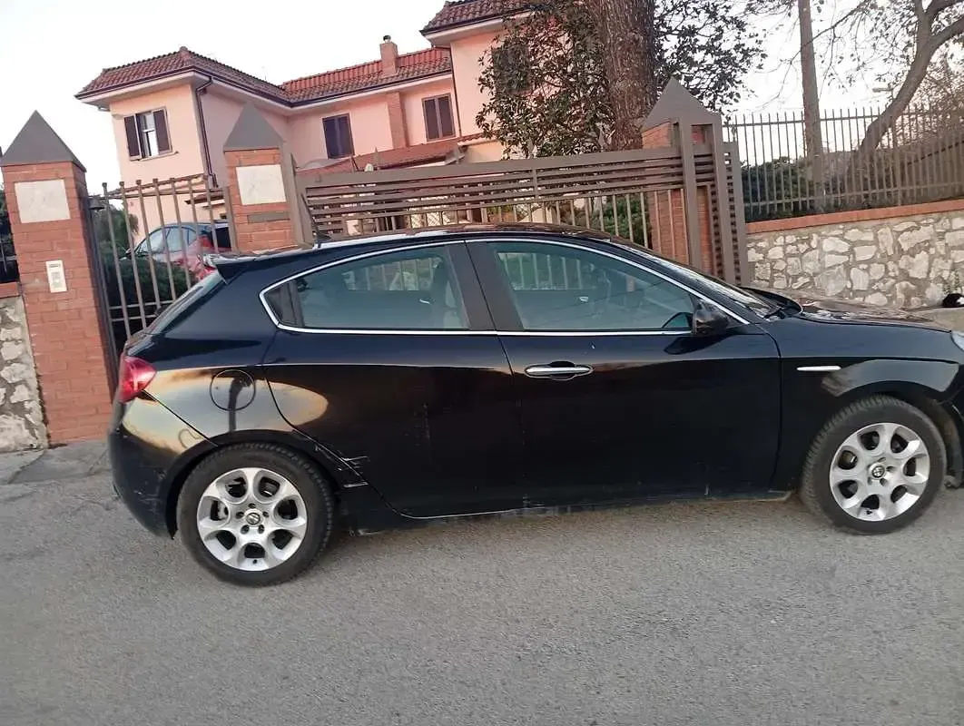 Usata Alfa Romeo Giulietta Distinctive 105 CV (77 kW) 2015 Utilitaria