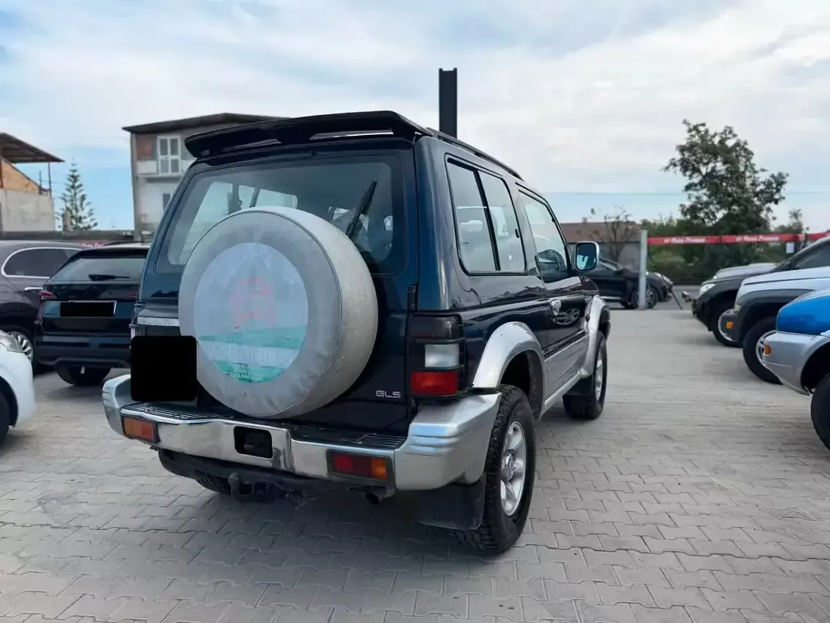 Usata Mitsubishi Pajero Top 100 CV (73 kW) 1997 Blu/azzurro SUV