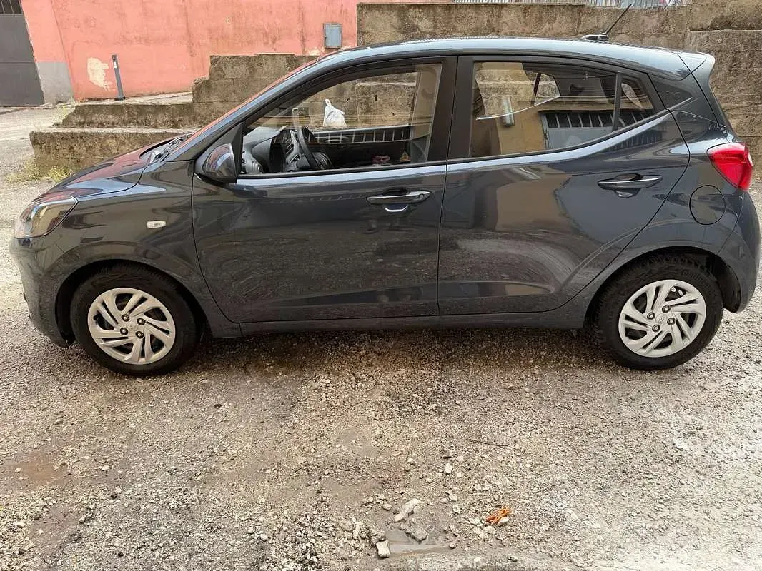 Usata Hyundai i10 Advanced 67 CV (49 kW) 2023 Blu/azzurro Utilitaria