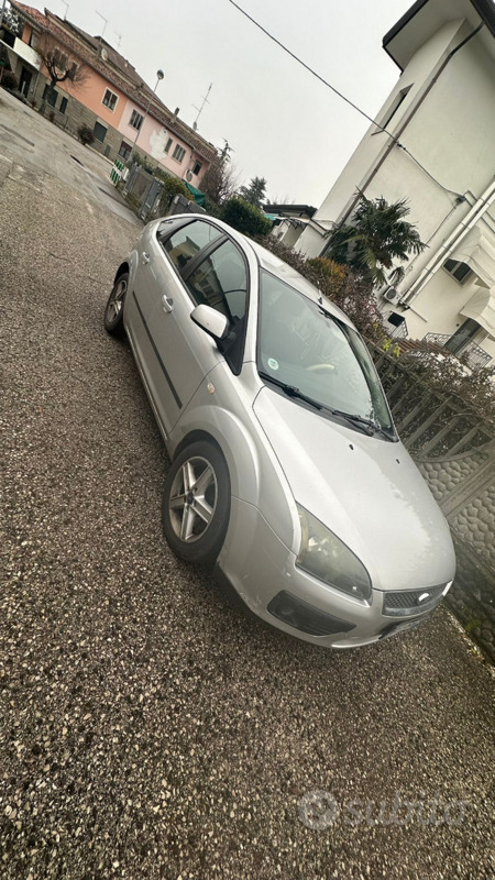 Usato 2006 Ford Focus 1.7 Diesel 125 CV (2.500 €)