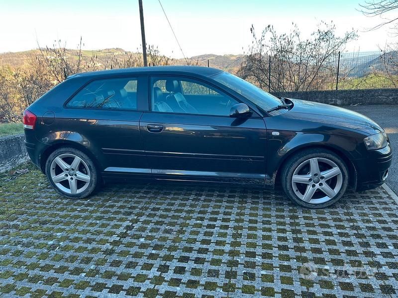 Usata Audi A3 S-Line 140 CV (102 kW) 2006 Grigio Utilitaria