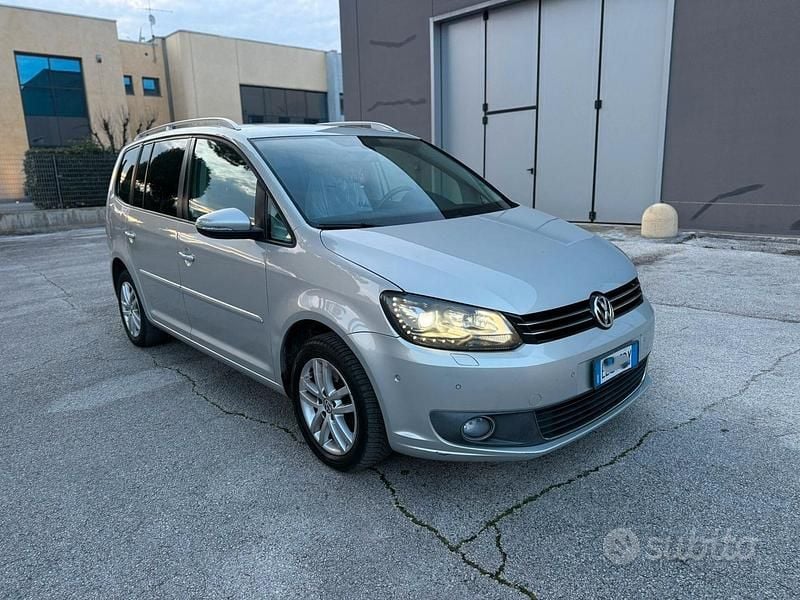 Usata VW Touran 149 CV (109 kW) 2013 Grigio Monovolume